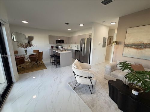 apt-206-2308 E 4th Ave, Hialeah, FL, 33013-3543 | Card Image