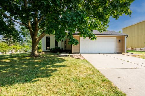 107 Regal Dr, Normal, IL, 61761-1384 | Card Image
