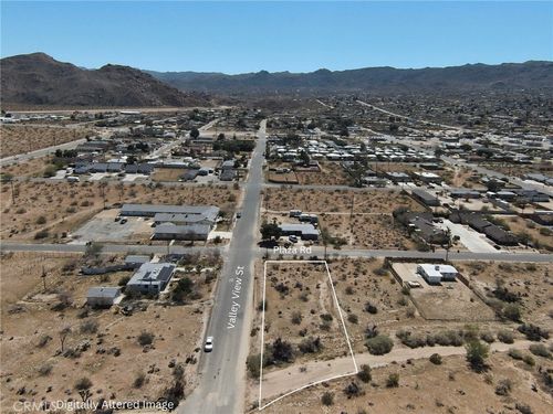 61990 Plaza Rd, Joshua Tree, CA, 92252-2158 | Card Image