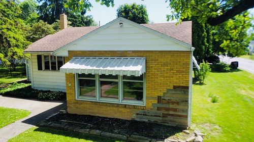23 State St, Jeffersonville, OH, 43128-1053 | Card Image