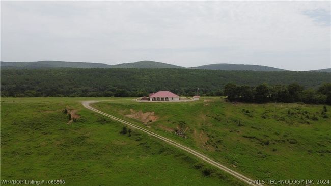 40079 E County Road 1315, House other with 3 bedrooms, 4 bathrooms and null parking in McCurtain OK | Image 26