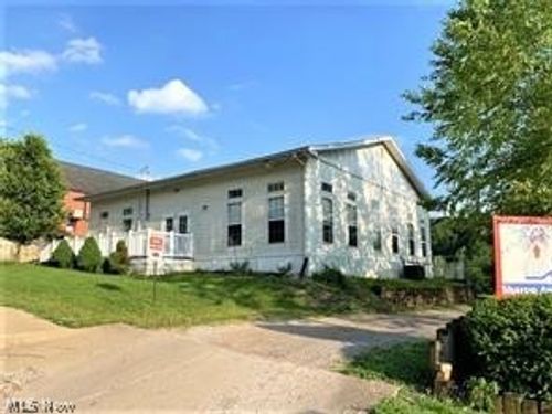903 Sharon Ave, Zanesville, OH, 43701-4422 | Card Image