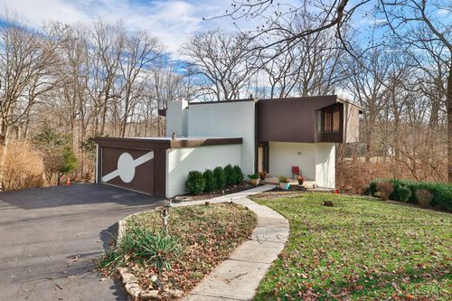 8288 Bridle Rd, Anderson, OH, 45244-2530 | Card Image