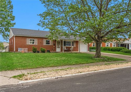 309 Lutz Dr, Englewood, OH, 45322-3334 | Card Image