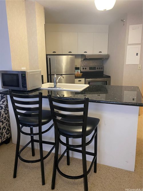 apt-3711-1088 Bishop St, Honolulu, HI, 96813-3130 | Card Image