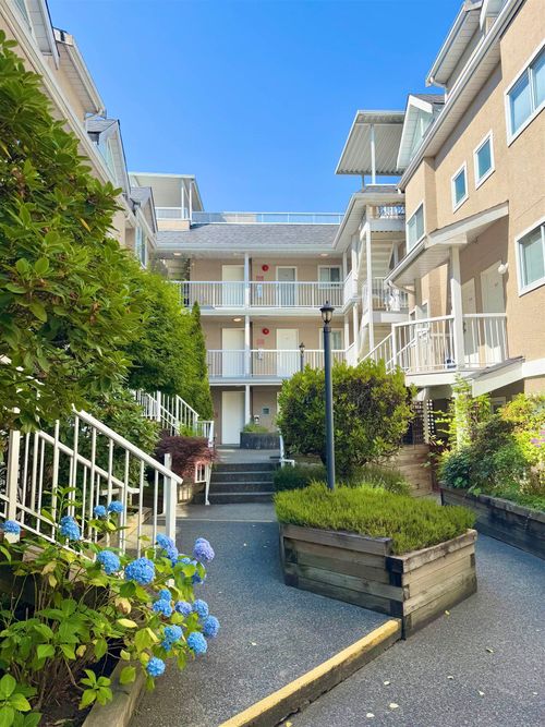 202-3683 Wellington Ave, Vancouver, BC, V5R4Z5 | Card Image