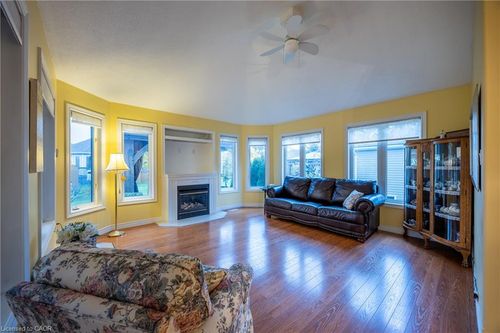 105 Balsam Trail, Port Rowan, ON, N0E1M0 | Card Image