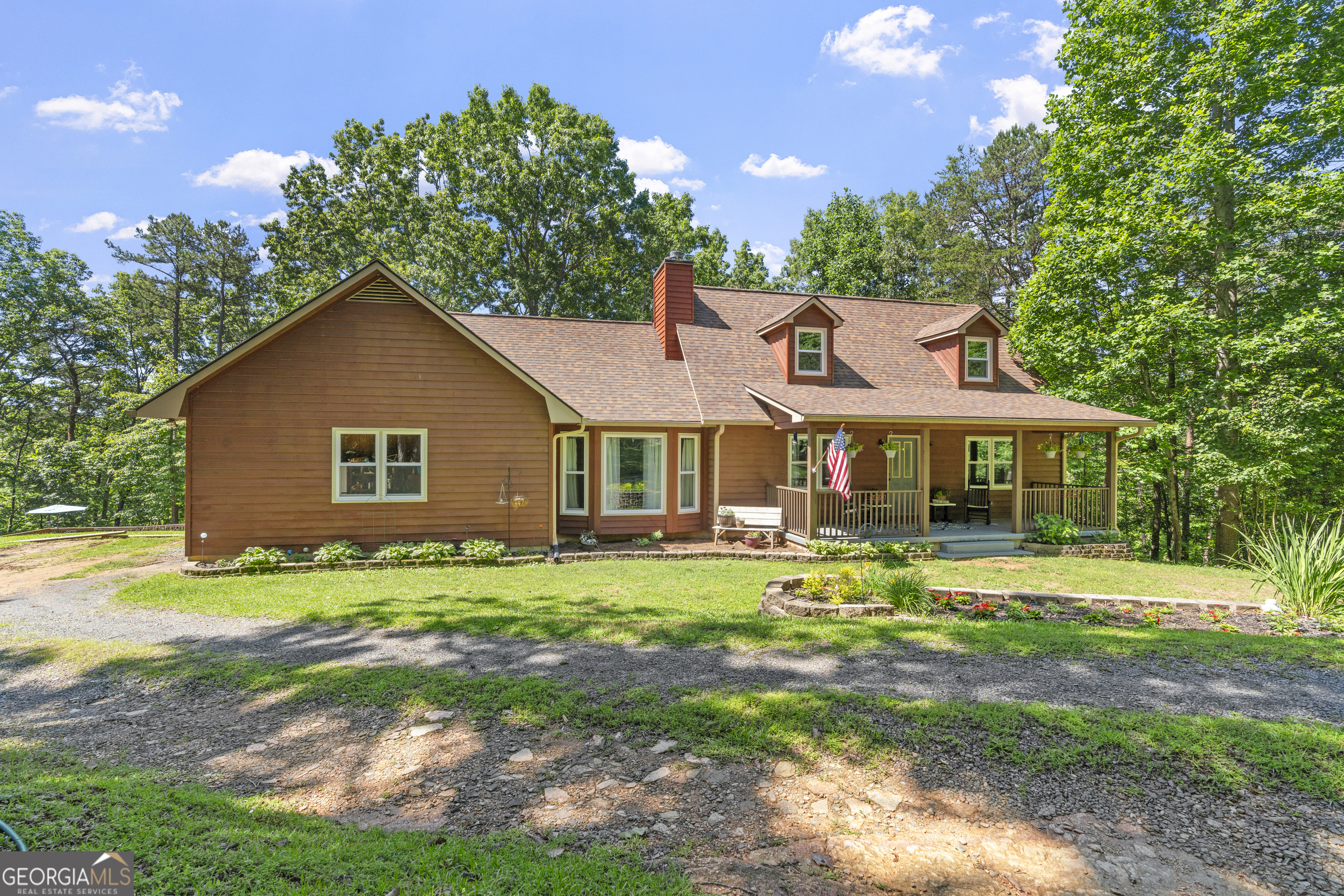 Oaklands Ct, Talking Rock, GA 30175