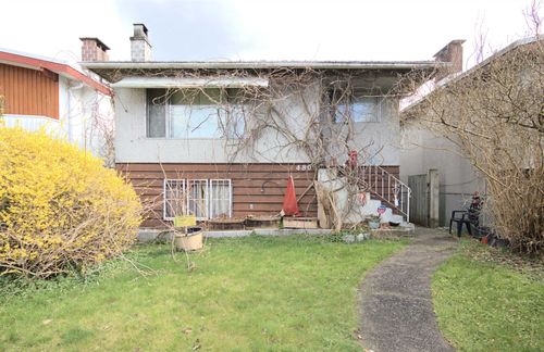 4804 Culloden St, Vancouver, BC, V5V4X9 | Card Image