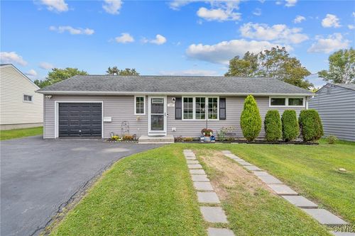 117 Marian Dr, Mattydale, NY, 13211-1825 | Card Image