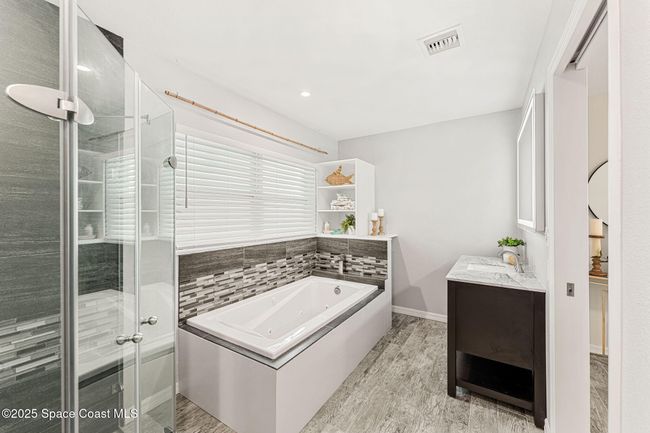 Primary En-Suite | Image 15