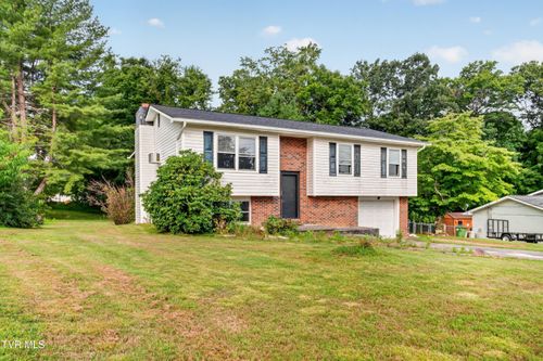 105 Popular Grove Rd, Elizabethton, TN, 37643-5366 | Card Image