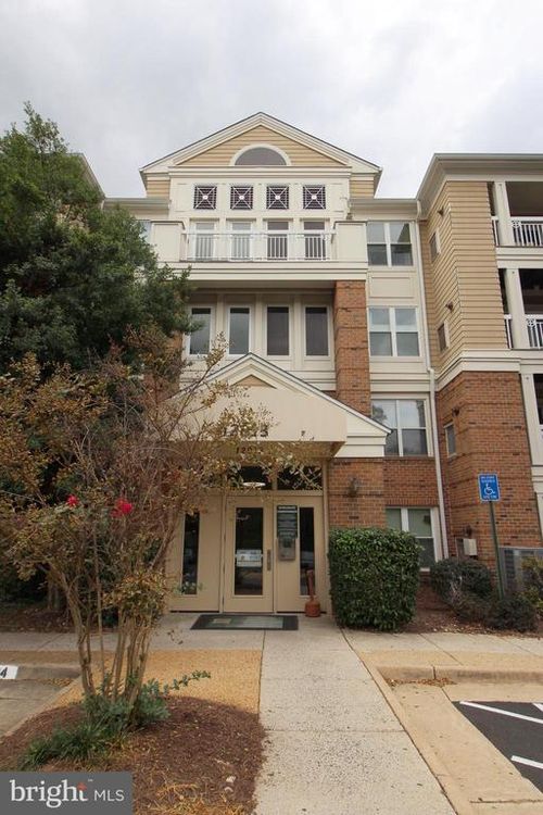 apt-214-12913 Alton Sq, HERNDON, VA, 20170-5887 | Card Image