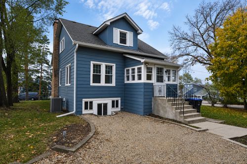 3916 E Lake Shore Dr, Wonder Lake, IL, 60097-9226 | Card Image