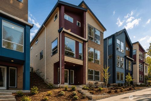 4261 Aberdeen Way Ne, Renton, WA, 98056-3048 | Card Image