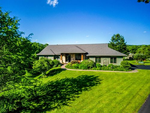 28 Butternut Ln, Galena, IL, 61036-9555 | Card Image