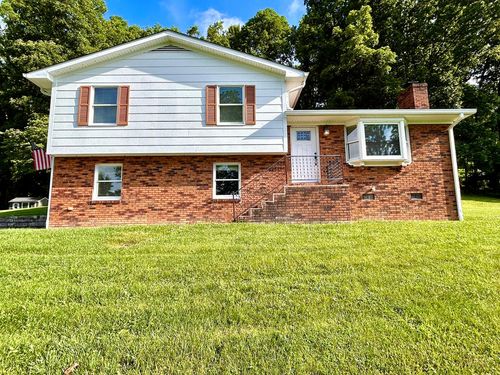 956 Grace St, Pounding Mill, VA, 24637-4391 | Card Image