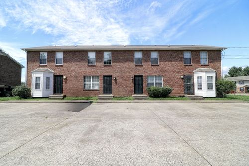 2000 Tynewood Dr, Clarksville, TN, 37042-5272 | Card Image