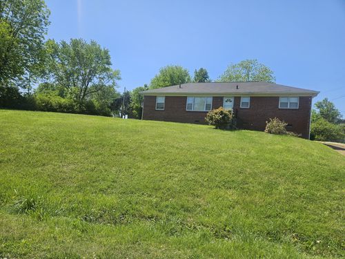 1308 Maple St, Greenbrier, TN, 37073-5220 | Card Image