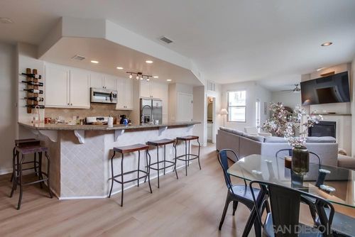 1367 Hornblend St, San Diego, CA, 92109-4228 | Card Image