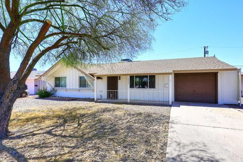 10537 W La Jolla Dr, Sun City, AZ, 85351-4117 | Card Image