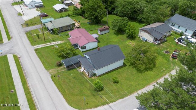 715 E Kentucky Ave, House other with 2 bedrooms, 1 bathrooms and null parking in La Follette TN | Image 23