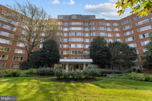 apt-220-4000 Tunlaw Rd Nw, WASHINGTON, DC, 20007-4840 | Card Image
