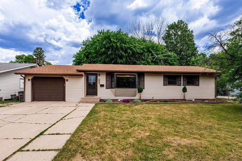 606 Birch Ln, Moorhead, MN, 56560-3227 | Card Image