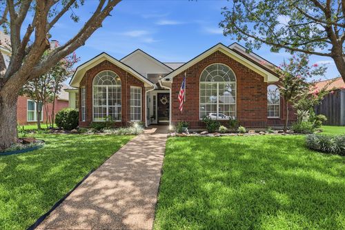 1324 Falcon Dr, Lewisville, TX, 75077-7637 | Card Image