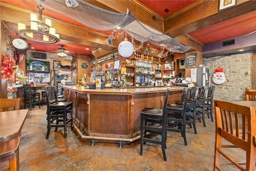 82 Armstrong St, Eureka Springs, AR, 72632-3608 | Card Image