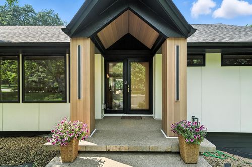 16515 Hilltop Ter, Minnetonka, MN, 55345-6824 | Card Image