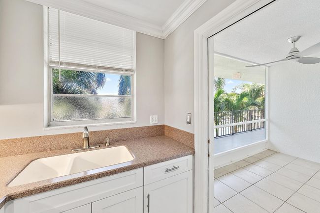 APT-307 - 109 Paradise Harbour Blvd, Condo with 1 bedrooms, 1 bathrooms and null parking in North Palm Beach FL | Image 8