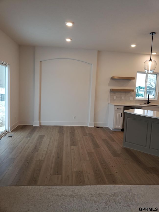 5408 N 190 Th Ave, House other with 3 bedrooms, 2 bathrooms and 3 parking in Elkhorn NE | Image 10