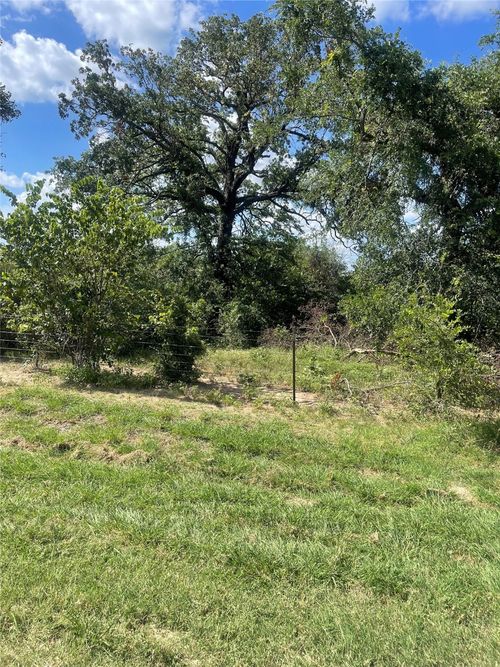 293 County Road 3432, Paradise, TX, 76073-2232 | Card Image