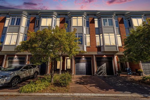 {{alt}} | Card Image