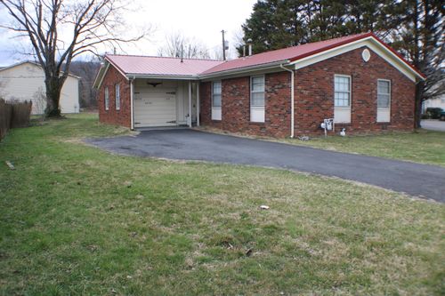 106 S 38th St, Middlesboro, KY, 40965-2501 | Card Image