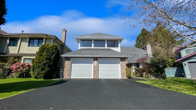 9817 Waller Court, House other with 4 bedrooms, 3 bathrooms and 4 parking in Richmond BC | Image 2