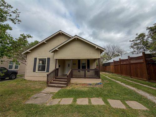 907 W Fischer Street, Sherman, TX, 75092 | Card Image