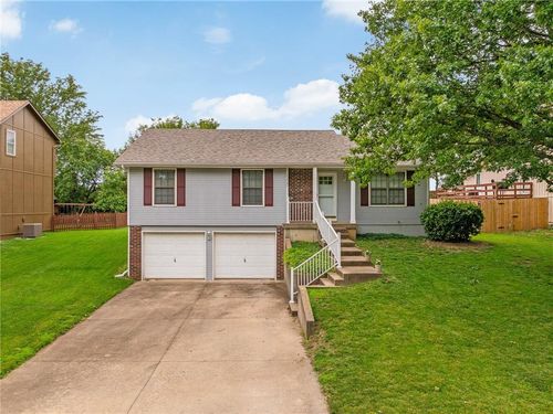 23985 W 57th Ter, Shawnee, KS, 66226-3608 | Card Image