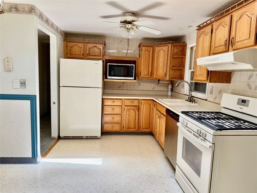 45 Lancer Dr, Newburgh, NY, 12550-3827 | Card Image