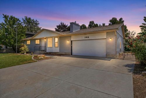 392 E Perrine Dr, Midvale, UT, 84047-1326 | Card Image