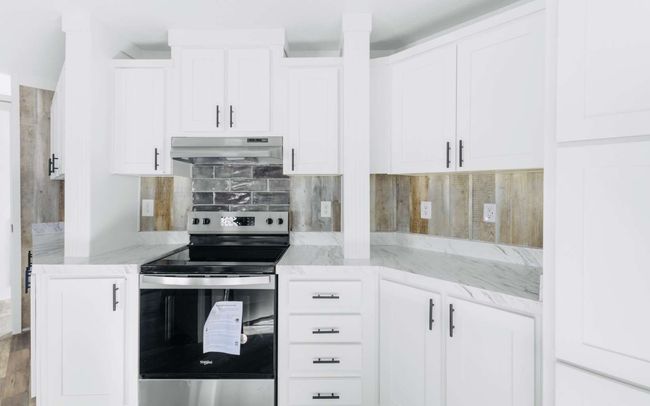 20782 78 Th Trce, House other with 3 bedrooms, 2 bathrooms and 3 parking in LIVE OAK FL | Image 7