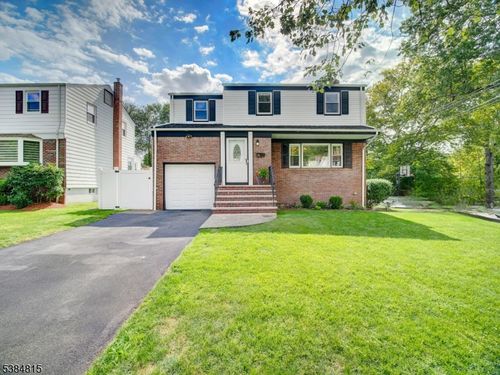18 Buckingham Rd, West Orange, NJ, 07052-2726 | Card Image
