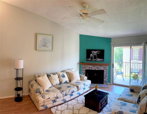 apt-310-2120 El Paseo St, Houston, TX, 77054-3228 | Card Image