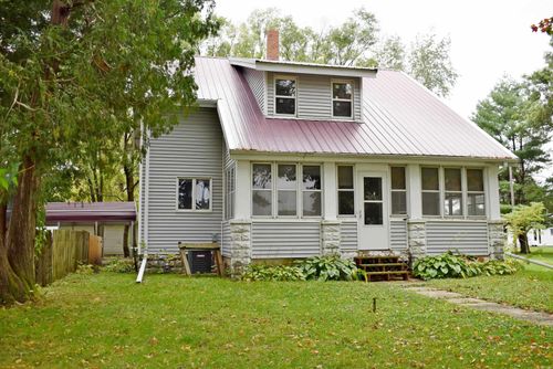 715 S 7th St, Osage, IA, 50461-1328 | Card Image