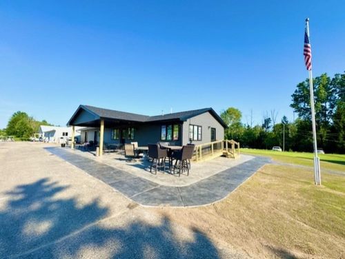 7795 S Clare Ave, Clare, MI, 48617-8616 | Card Image