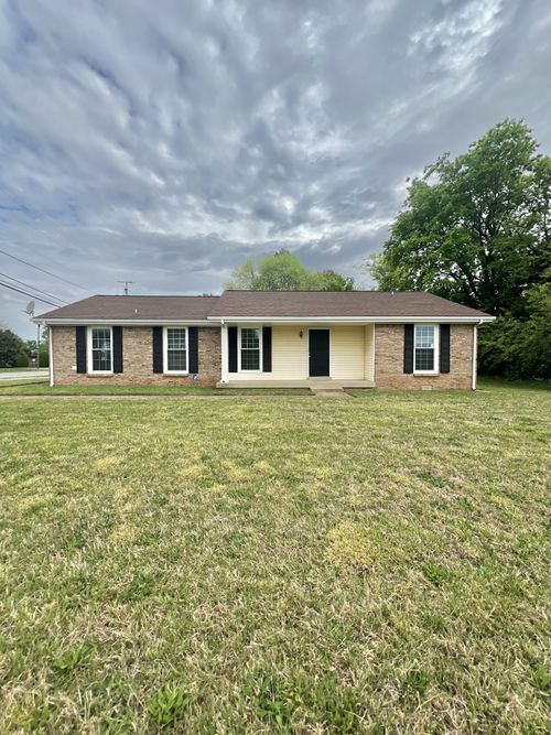 2303 Stokes Rd, Clarksville, TN, 37043-1819 | Card Image