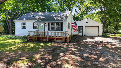 120 Coulter St, Creston, OH, 44217-9419 | Card Image