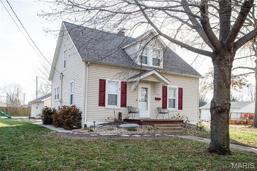 1314 Lindenthal Ave, Highland, IL, 62249-2131 | Card Image