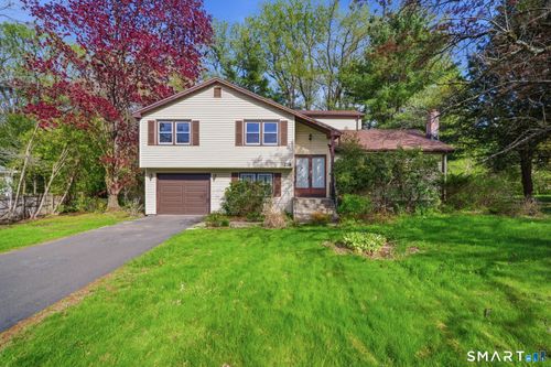 218 Woodland Ave, Bloomfield, CT, 06002-1810 | Card Image